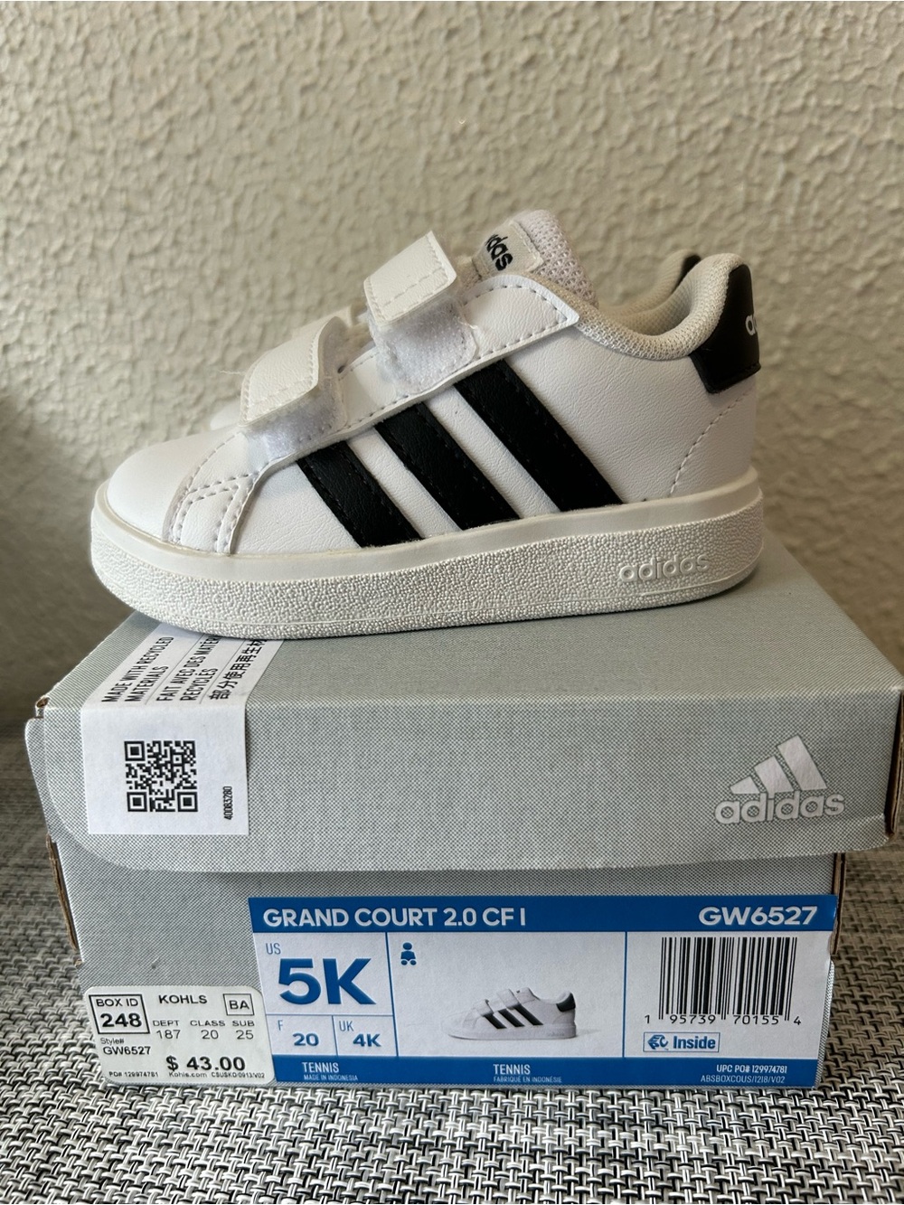 adidas White and Black Kids Velcro Sneakers New 5k